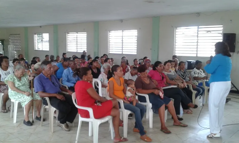 Charla educativa sobre nutrición, Consultorio AMUSSOL, Sep 2014